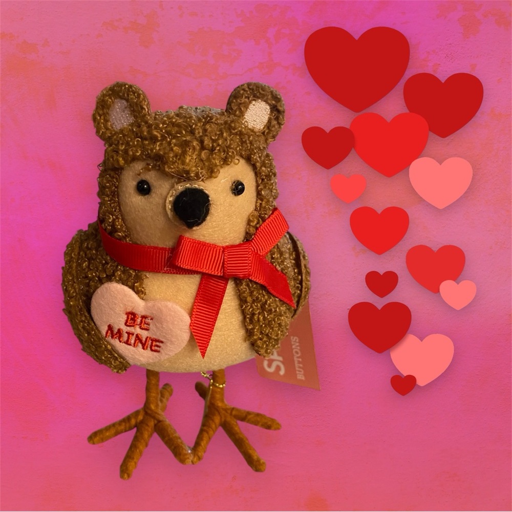 Valentines spritz teddy bear “ buttons “ bird decor